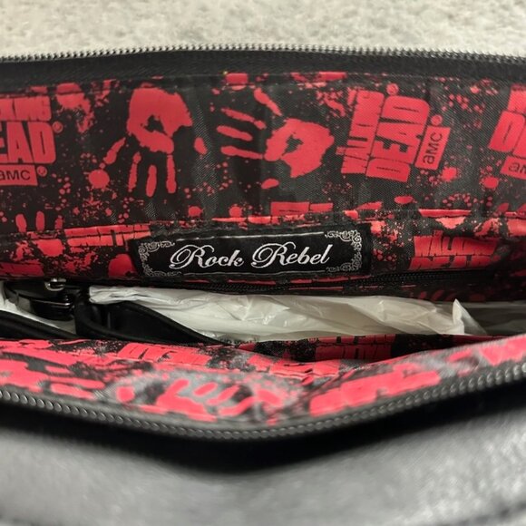 Officially licensed Walking Dead handbag with "In Daryl We Trust" on Front NWT - Picture 8 of 11